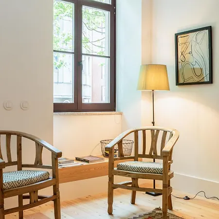 Luxurious Flat In Award-winning Building Apartment