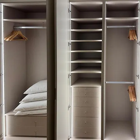 Luxurious Flat In Award-winning Building Apartment *