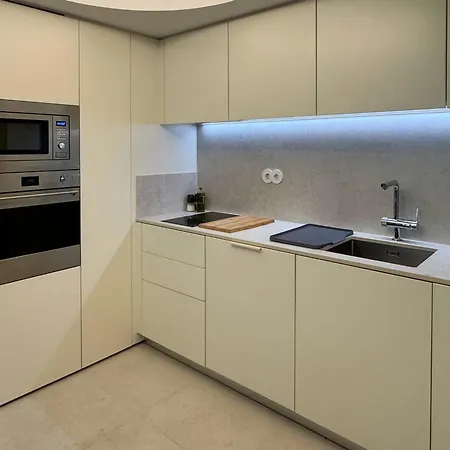 Luxurious Flat In Award-winning Building Apartment