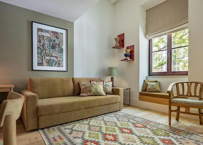 Luxurious Flat In Award-winning Building